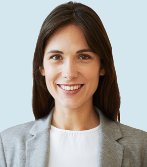 Porträt von Frau, lächelnd